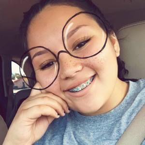 Meet your Posher, Eva